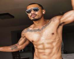 He is a fitness freak and has maintained his looks as well as six-pack abs.